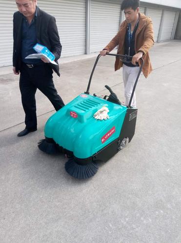  產品信息 環保 清洗清理設備 >手推式掃地機工廠物業車間